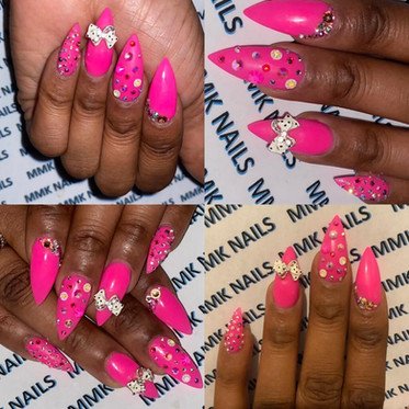 pink-acrylic-nails-with-bows
