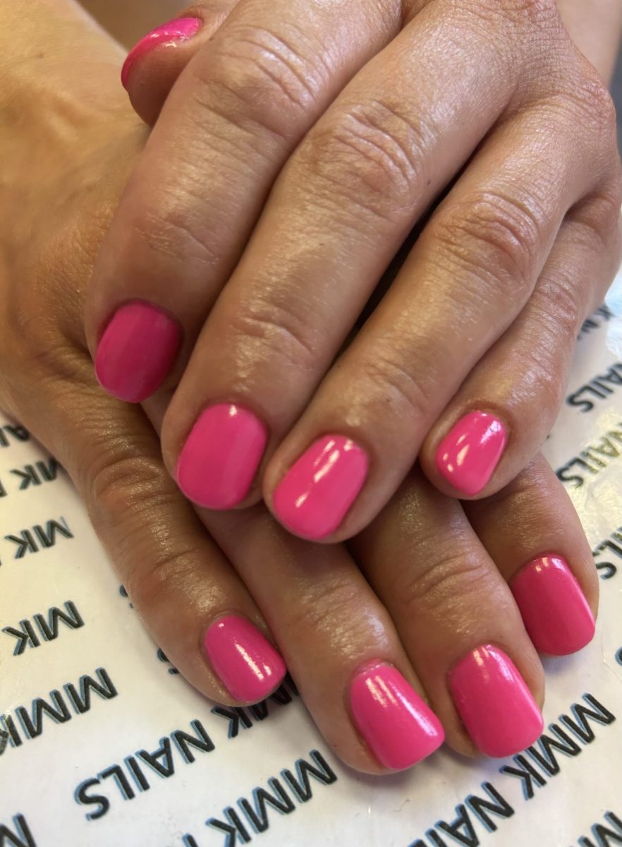 pink-short-nails