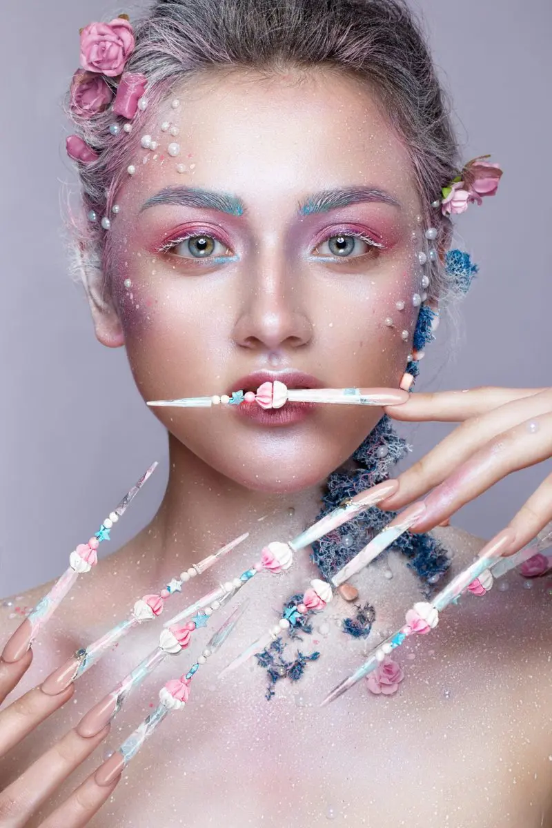 beautiful-girl-in-the-image-of-a-sweet-fairy-with-beautiful-nails